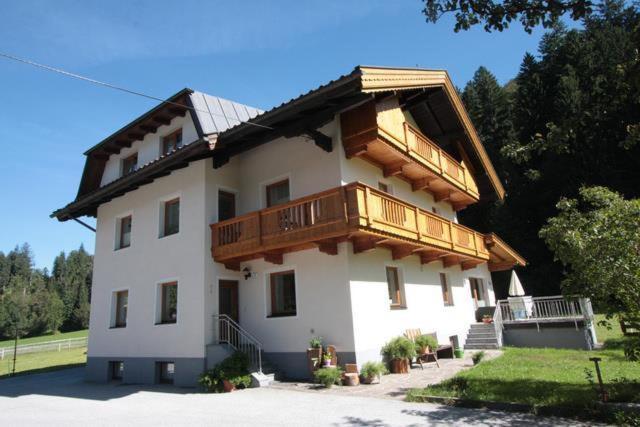 Gaestehaus Hauser Hainzenberg Exterior photo